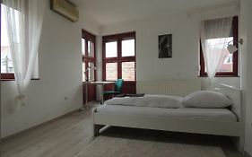 Ramp- Art Apartment